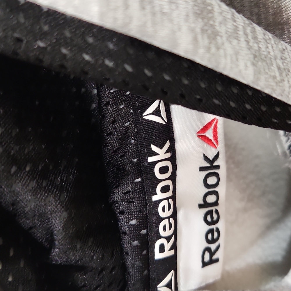 Reebok Hoodie/Sweatshirt boys Gray and White - Picture 4 of 6